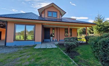 FABULOSA CASA, PRADERAS DEL SUR, PUERTO VARAS