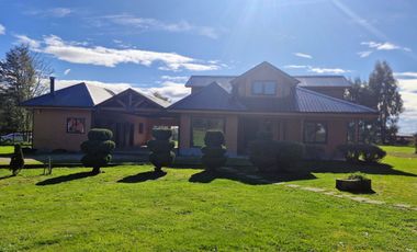 FABULOSA CASA, PRADERAS DEL SUR, PUERTO VARAS