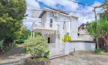 Rumah, Exotic House with White Nuance in Benoa, Bali