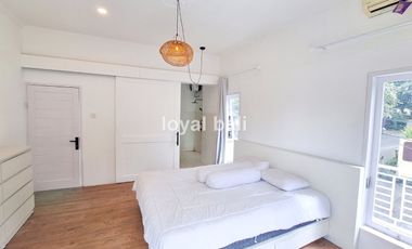 Rumah, Exotic House with White Nuance in Benoa, Bali