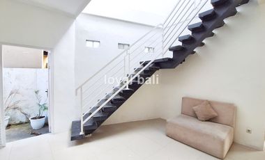 Rumah, Exotic House with White Nuance in Benoa, Bali