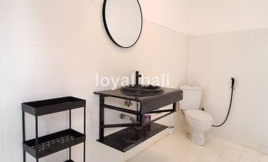 Rumah, Exotic House with White Nuance in Benoa, Bali