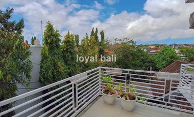 Rumah, Exotic House with White Nuance in Benoa, Bali