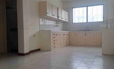 Urdesa Central  alquilo Departamento planta Baja