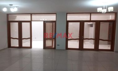 Alquilo Acogedora Casa Para Empresas En Nuevo Chimbote 200 M2