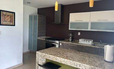 REAL DE JURIQUILLA DEPARTAMENTO EN PLANTA BAJA AMUEBLADO EN PRIVADA CON ALBERCA 2 RECAMARAS 2 BAÑOS 2 ESTACIONAMIENTOS