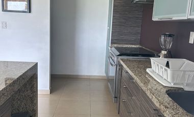 REAL DE JURIQUILLA DEPARTAMENTO EN PLANTA BAJA AMUEBLADO EN PRIVADA CON ALBERCA 2 RECAMARAS 2 BAÑOS 2 ESTACIONAMIENTOS