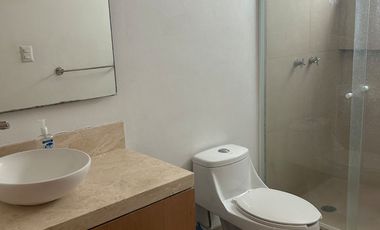 REAL DE JURIQUILLA DEPARTAMENTO EN PLANTA BAJA AMUEBLADO EN PRIVADA CON ALBERCA 2 RECAMARAS 2 BAÑOS 2 ESTACIONAMIENTOS