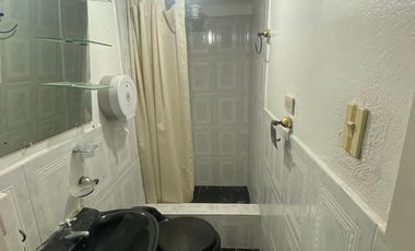 Casa Rentera en la Av Guapondelig Sector Cementerio