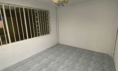 Casa Rentera en la Av Guapondelig Sector Cementerio