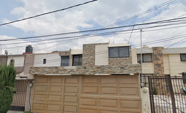 CASA A LA VENTA EN VALLE DORADO, TLALNEPANTLA DE BAZ, EDOMEX