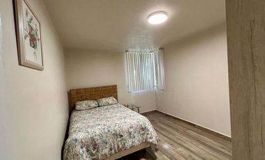 DEPARTAMENTO AMUEBLADO EN PLANTA BAJA  ENFRENTE DE PALACIO