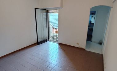 VILLA DEL PARQUE - Monoambiente - Melincue al 3100 - 2do Piso