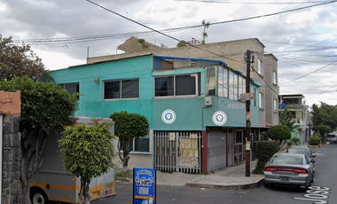 GRAN INMUEBLE CON LOCAL COMERCIAL UBICADO EN IZTALAPA