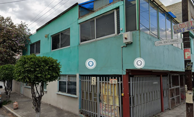 GRAN INMUEBLE CON LOCAL COMERCIAL UBICADO EN IZTALAPA