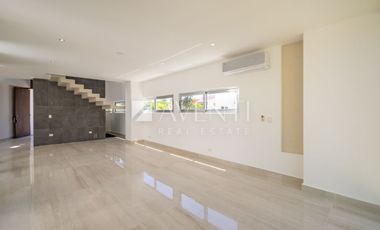 Casa en Venta, Isla Dorada, Zona Hotelera Cancun, Cancún