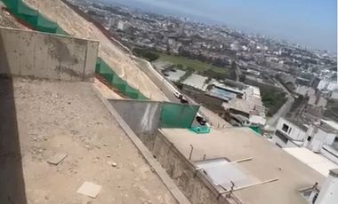 VENDO TERRENO RESIDENCIAL DE 452 M2 EN URB. CASUARINAS SUR 3RA ETAPA -SANTIAGO DE SURCO