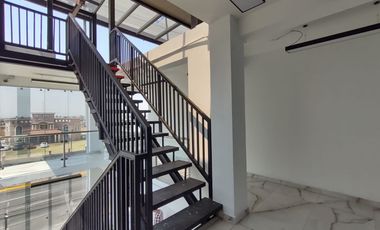 SE RENTAN LOCALES ✨ sobre Boulevard Aeropuerto.