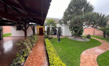 Alquilo Hermosa Casa En Rinconada Del Lago-La Molina - Frente A Parque