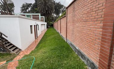 Alquilo Hermosa Casa En Rinconada Del Lago-La Molina - Frente A Parque