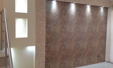 ALQUILER DE CASA EN CIUDAD CELESTE - PENINSULA .