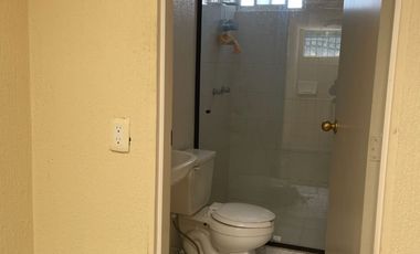 CASA EN RENTA EN 4 ESTACIONES EN VALLE DORADO INN TLAJOMULCO DE ZUÑIGA