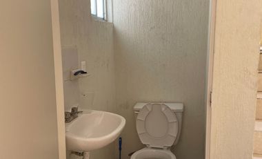 CASA EN RENTA EN 4 ESTACIONES EN VALLE DORADO INN TLAJOMULCO DE ZUÑIGA