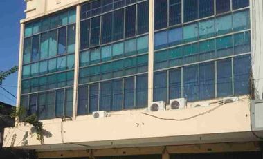 Di sewakan  ruko gandeng 3
Ukuran 4.5 x 15  komplek puri deltamas penjaringan