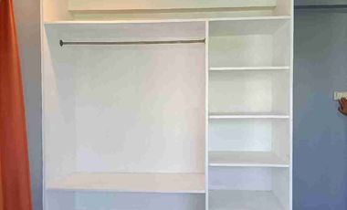 Single detached house with 6 bedrooms semi furnished inside Subd