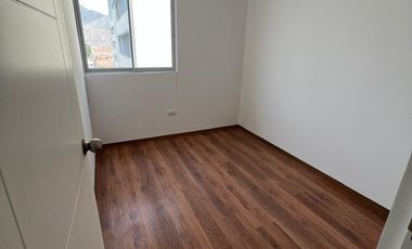 ¡EN ALQUILER AMPLIO DEPARTAMENTO EN COMAS!