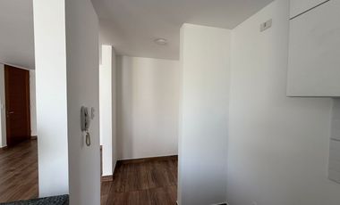 ¡EN ALQUILER AMPLIO DEPARTAMENTO EN COMAS!