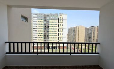 ¡EN ALQUILER AMPLIO DEPARTAMENTO EN COMAS!