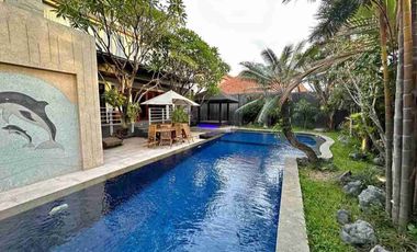 Rumah Mewah Gaya Vila Modern di Gatsu Barat Denpasar