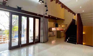 Rumah Mewah Gaya Vila Modern di Gatsu Barat Denpasar