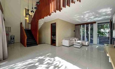 Rumah Mewah Gaya Vila Modern di Gatsu Barat Denpasar