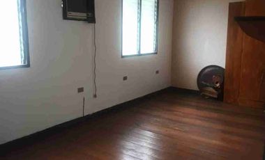 6 rooms and 5 bathrooms 2 Storey House and Lot with spacious living room.