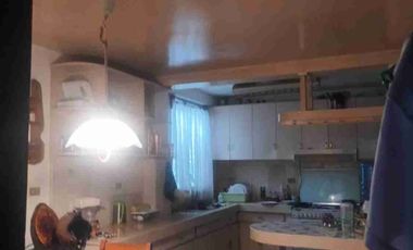 6 rooms and 5 bathrooms 2 Storey House and Lot with spacious living room.