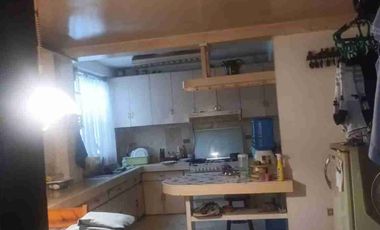 6 rooms and 5 bathrooms 2 Storey House and Lot with spacious living room.