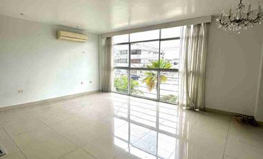 SE ALQUILA MODERNO DEPARTAMENTO TIPO LOFT ( 2 NIVELES )EN EL MALECÓN DE ENTRE RÍOS