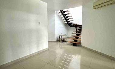 SE ALQUILA MODERNO DEPARTAMENTO TIPO LOFT ( 2 NIVELES )EN EL MALECÓN DE ENTRE RÍOS