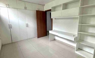 SE ALQUILA MODERNO DEPARTAMENTO TIPO LOFT ( 2 NIVELES )EN EL MALECÓN DE ENTRE RÍOS