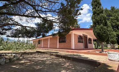 Propiedad en Venta en Huamantla, Tlaxcala cuenta con Casa, bodegas y espacio libre