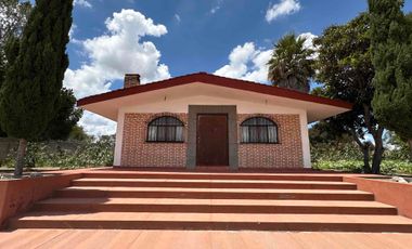 Propiedad en Venta en Huamantla, Tlaxcala cuenta con Casa, bodegas y espacio libre