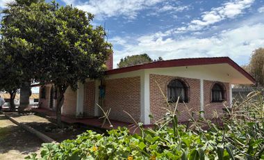 Propiedad en Venta en Huamantla, Tlaxcala cuenta con Casa, bodegas y espacio libre