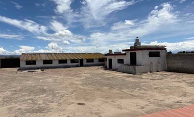 Propiedad en Venta en Huamantla, Tlaxcala cuenta con Casa, bodegas y espacio libre