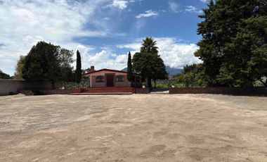 Propiedad en Venta en Huamantla, Tlaxcala cuenta con Casa, bodegas y espacio libre