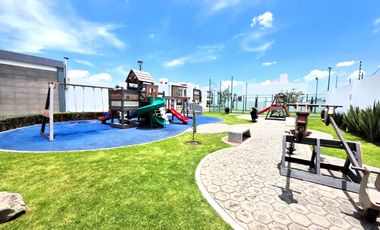 Casa en Venta en Fraccionamiento Alboreto Residencial en Metepec, Estado de México.