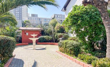 Hermosa casa dentro de condominio en Ñuñoa 3D Y 3B 1 EST. Metro Estadio Nacional