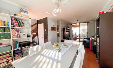 Hermosa casa dentro de condominio en Ñuñoa 3D Y 3B 1 EST. Metro Estadio Nacional