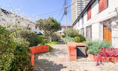 Hermosa casa dentro de condominio en Ñuñoa 3D Y 3B 1 EST. Metro Estadio Nacional